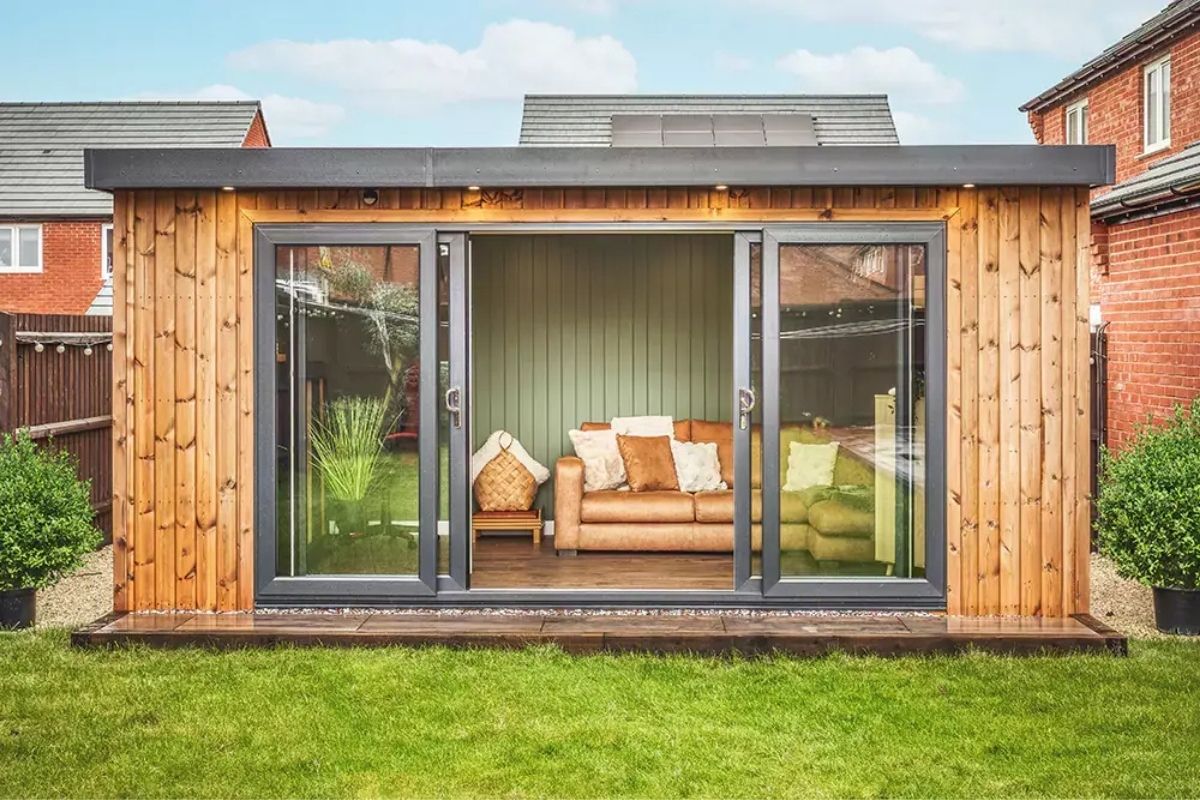 Scandinavian Redwood - Country Garden Rooms